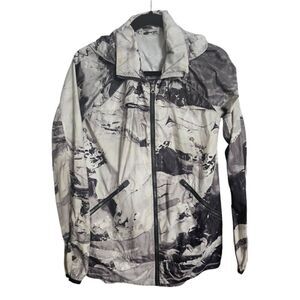 LULULEMON Miss Misty II Rain Jacket - Size 6